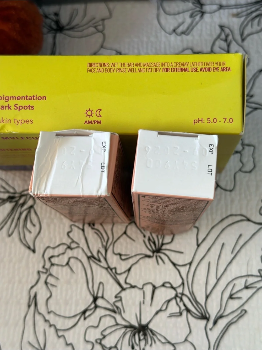 skincare bundle – good molecules + la roche-posay